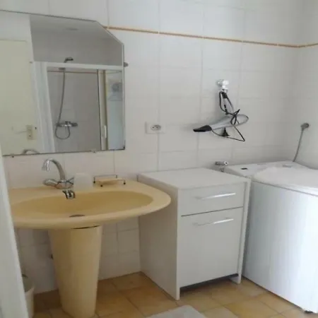 House Jolie Maison Vendenne Sans Vis A Vis لا فاوت سور مير